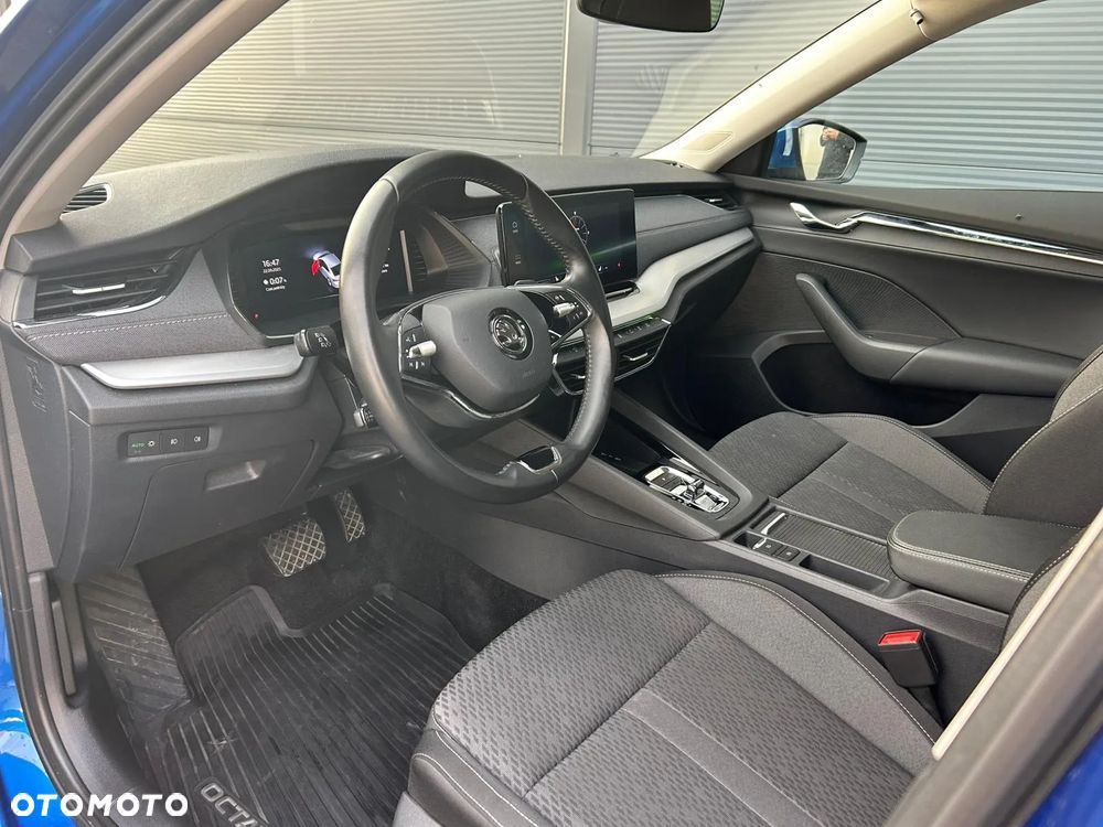 Skoda Octavia 2.0 TDI Style DSG - 6