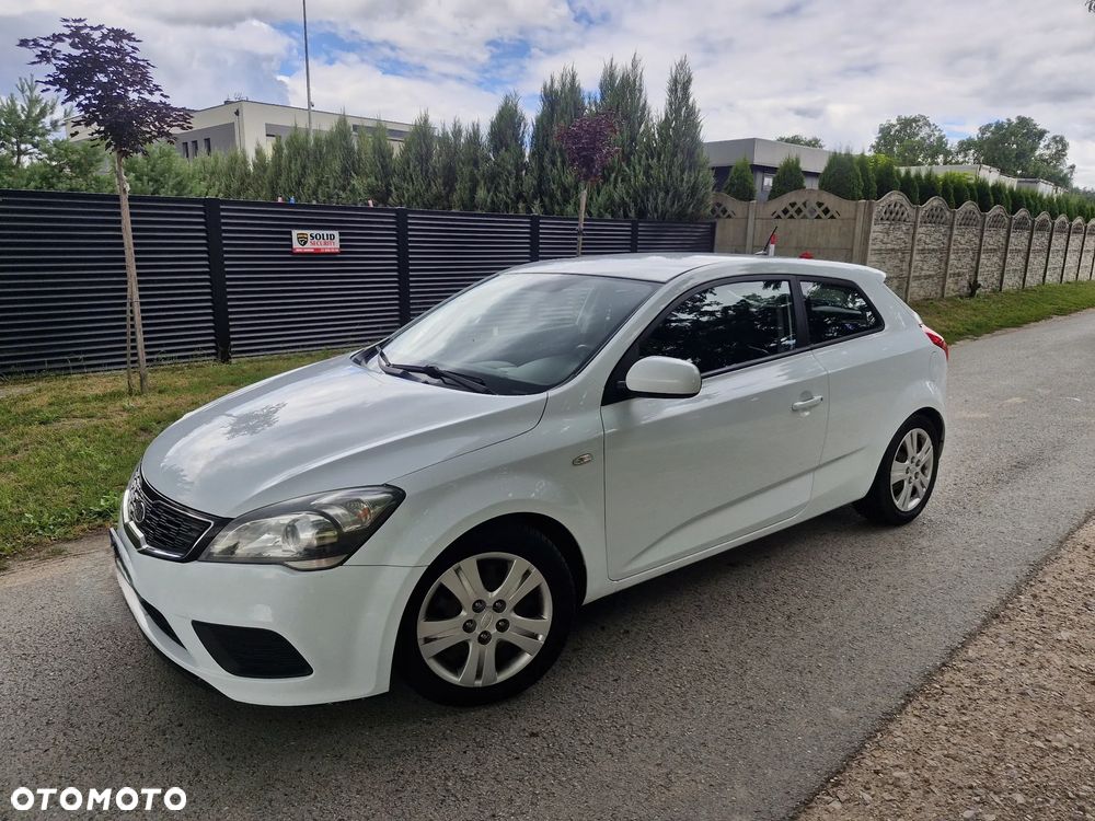 Kia Ceed 1.6 CRDi 90 ISG Spirit - 4