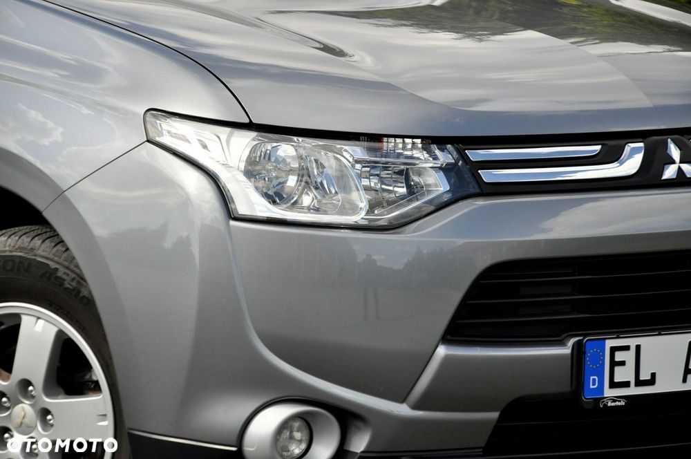 Mitsubishi Outlander - 12