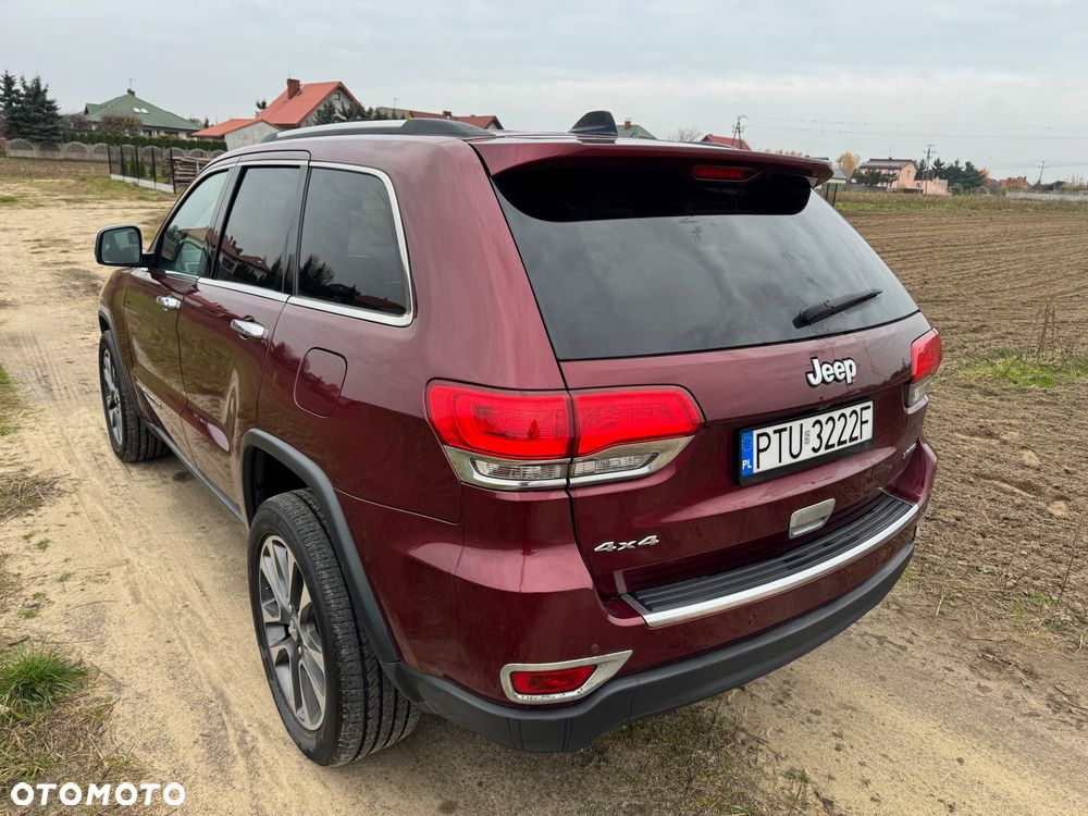 Jeep Grand Cherokee - 22