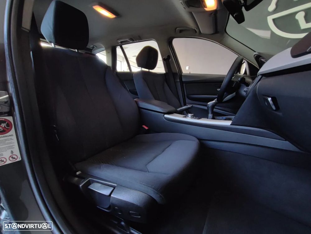 BMW 318 d DPF Touring Edition Sport - 43