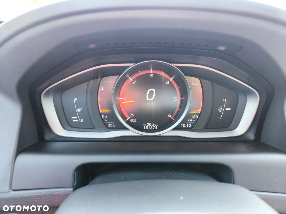 Volvo XC 60 D4 Momentum Pro - 20