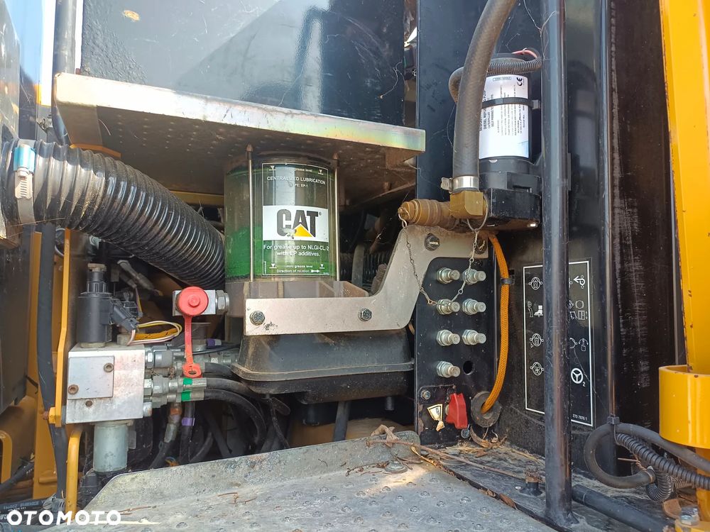 Caterpillar M313D - 17