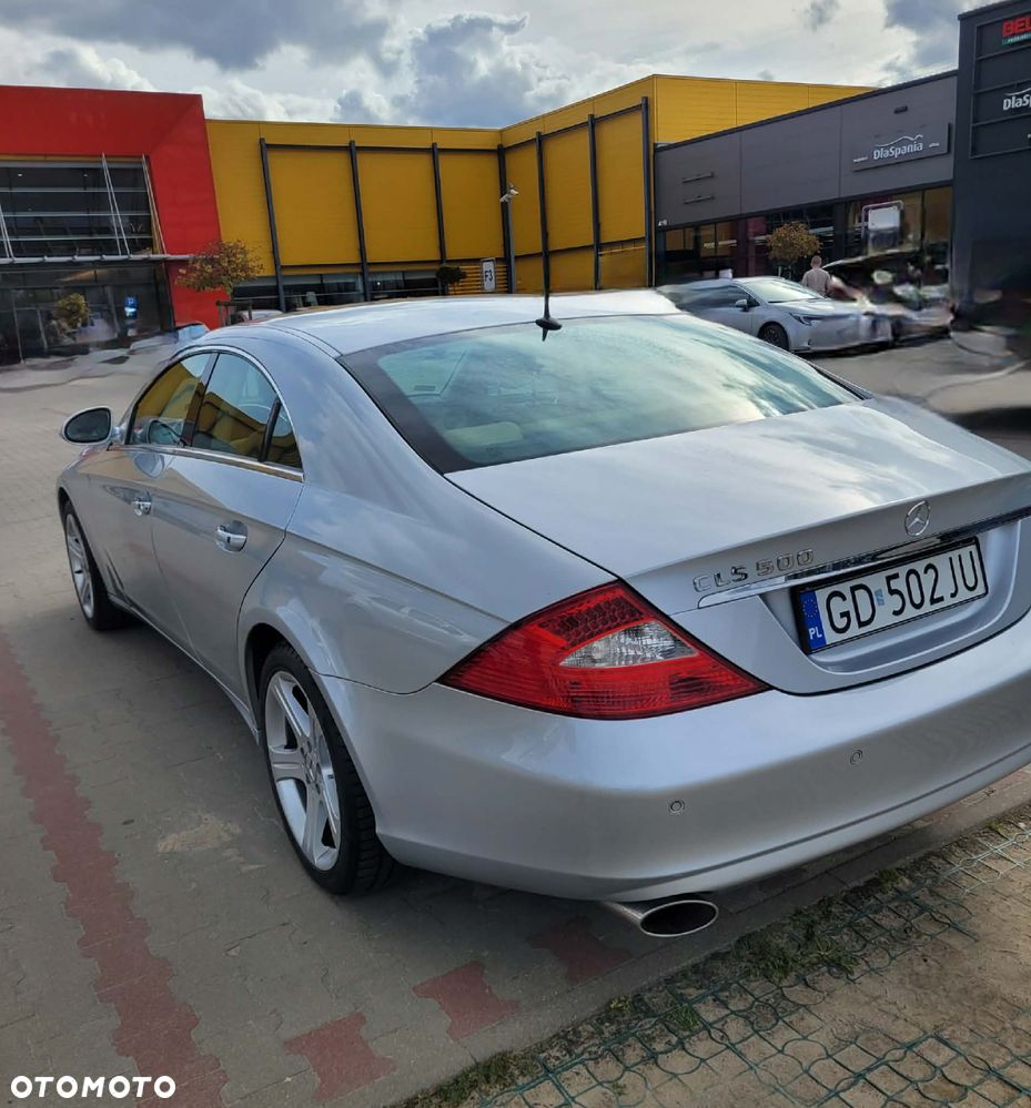 Mercedes-Benz CLS - 4