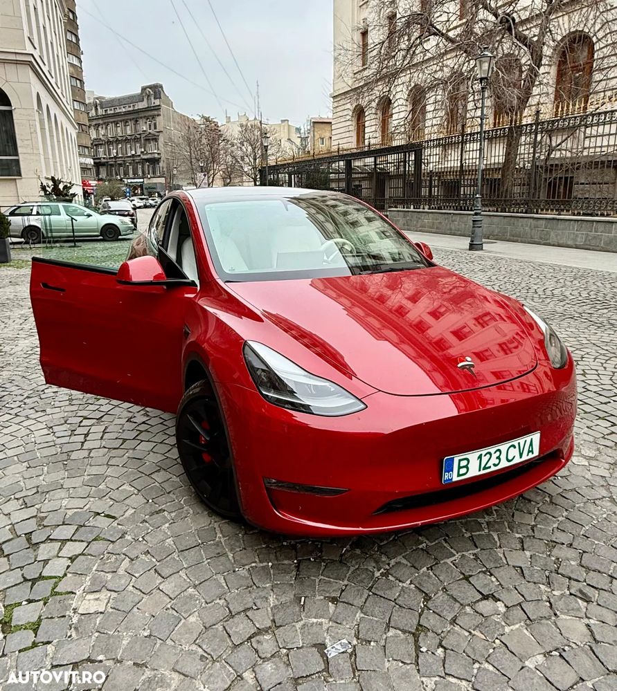 Tesla Model Y AWD Long Range - 3