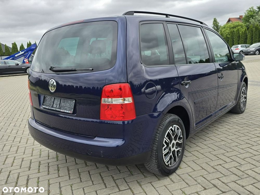 Volkswagen Touran - 9
