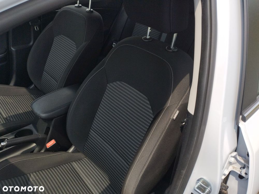 Kia Ceed 1.5 T-GDI M - 11