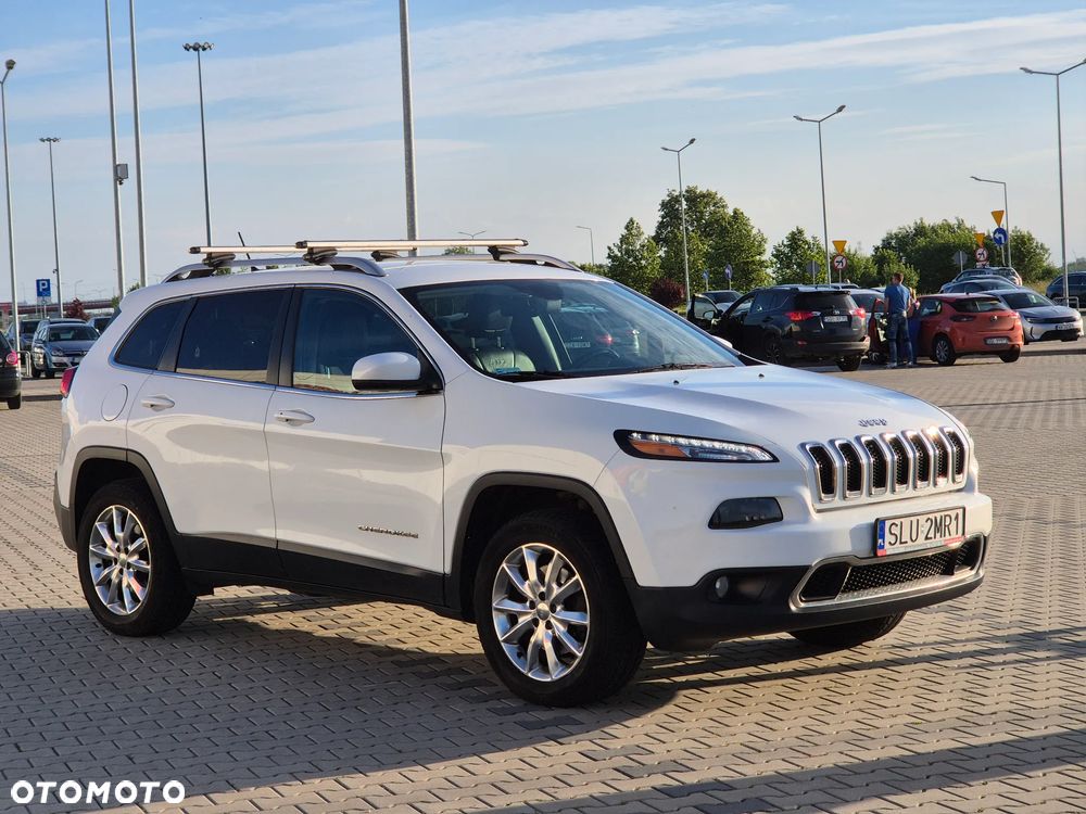 Jeep Cherokee - 3