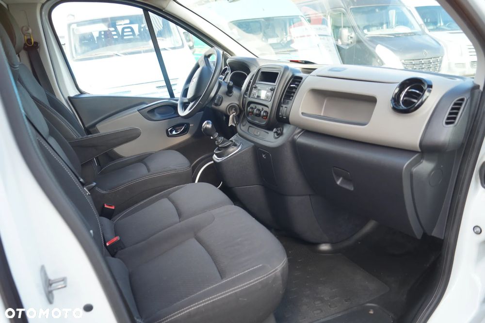 Renault Trafic - 22