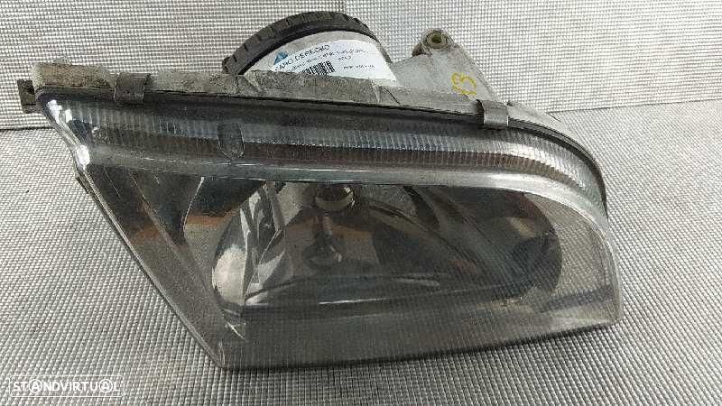 FAROL DIREITO MITSUBISHI SPACE - 1