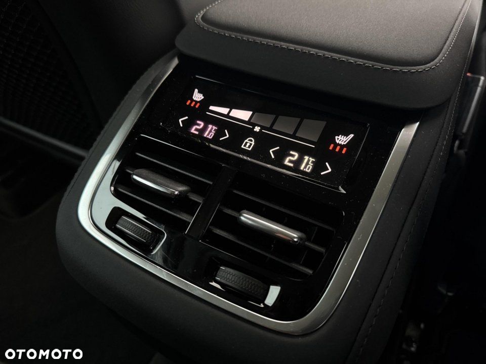 Volvo XC 90 - 16