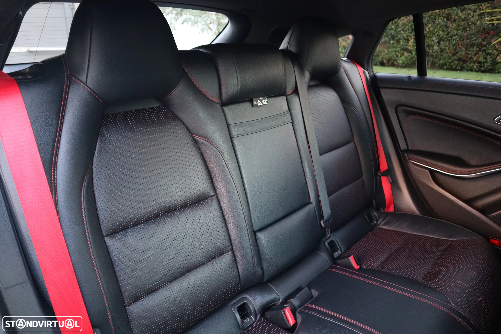 Mercedes-Benz CLA 45 AMG Shooting Brake 4Matic 7G-DCT - 26