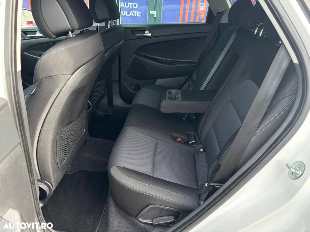 Hyundai Tucson 2.0 CRDI 4WD Automatik Style - 28