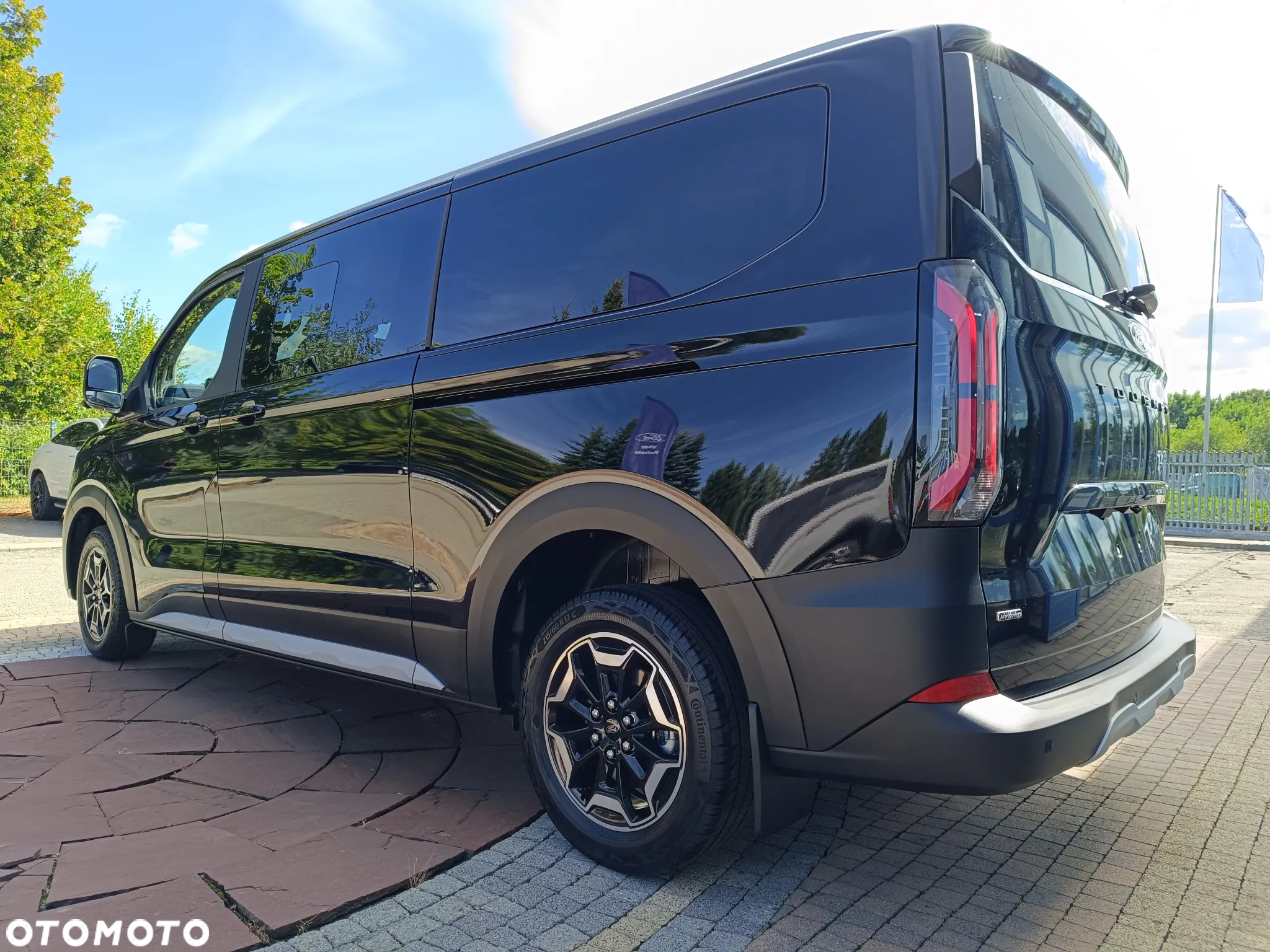 Ford Tourneo Custom 2.5 PHEV CVT 340 L2 Active - 4