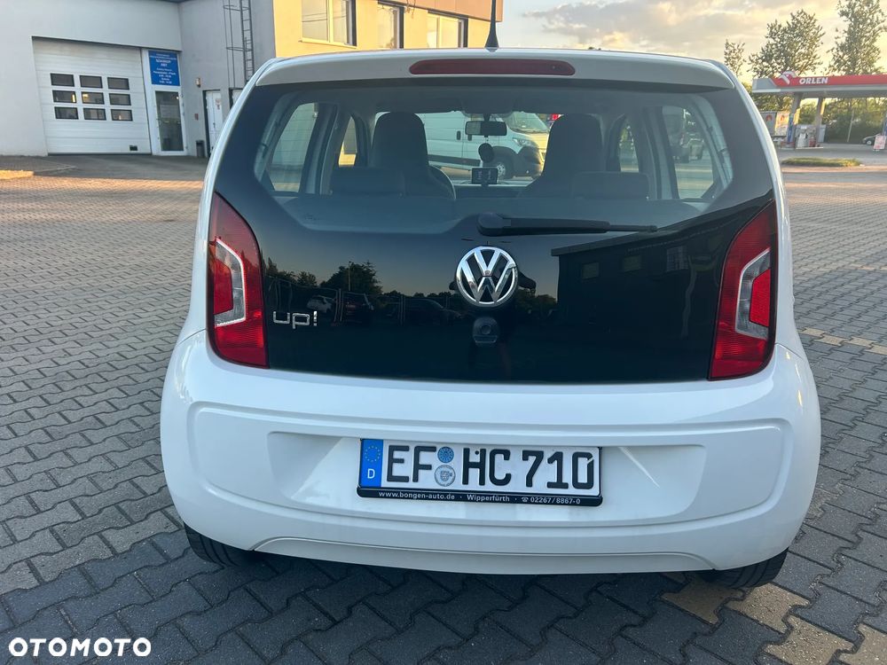 Volkswagen up! BlueMotion Technology move - 11