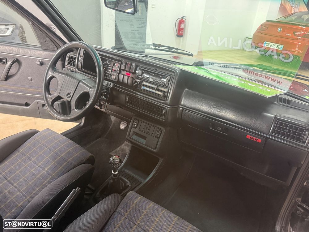 VW Golf 1.8 GTI 16V - 22