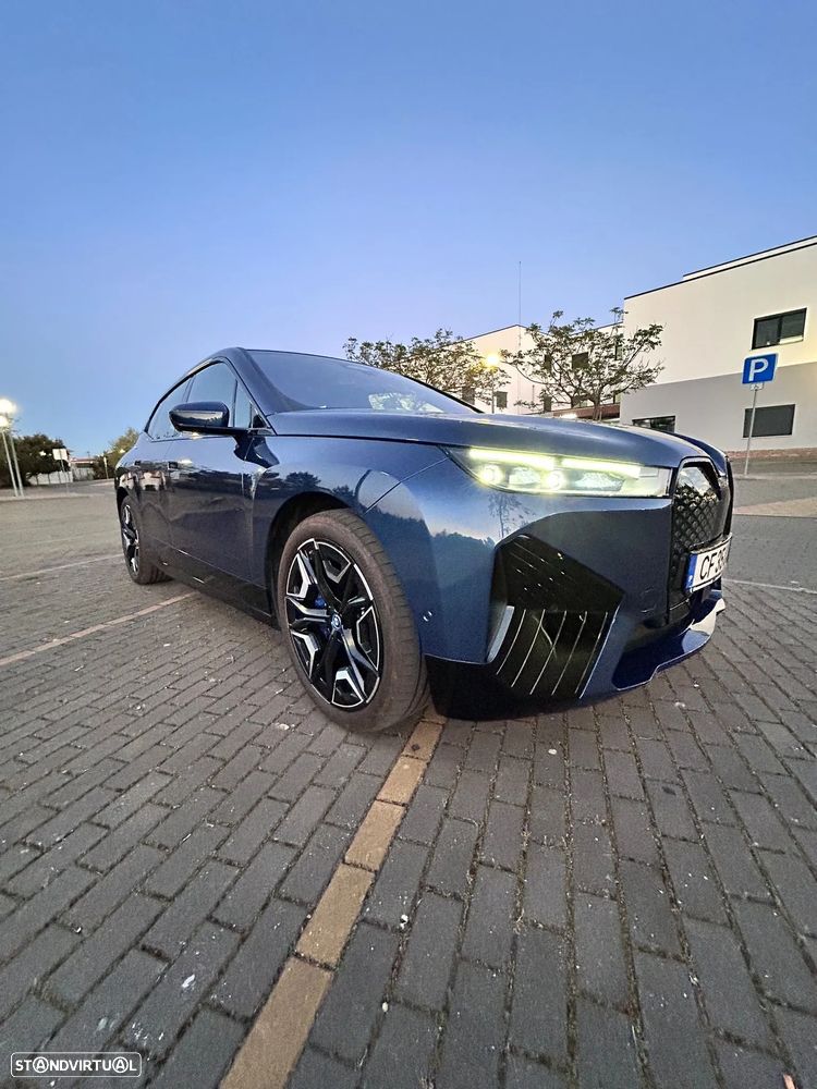 BMW iX xDrive 40 Pack Desportivo - 4