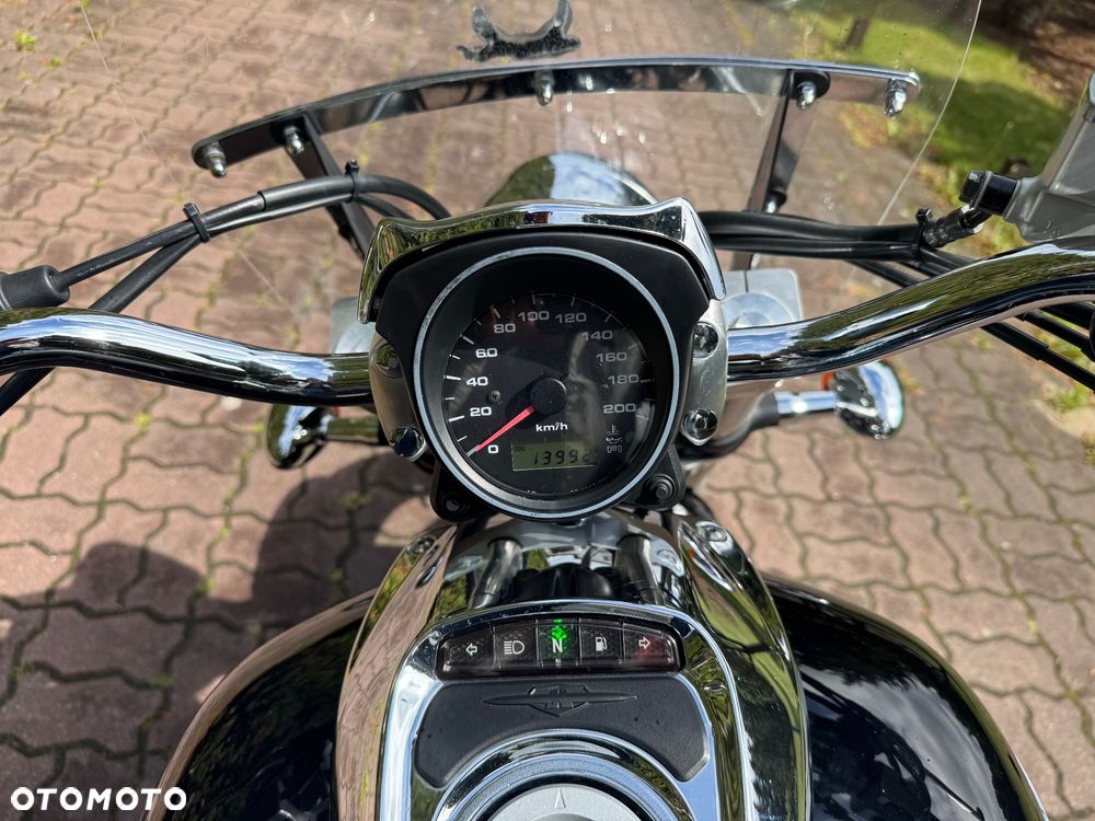 Suzuki Intruder - 18