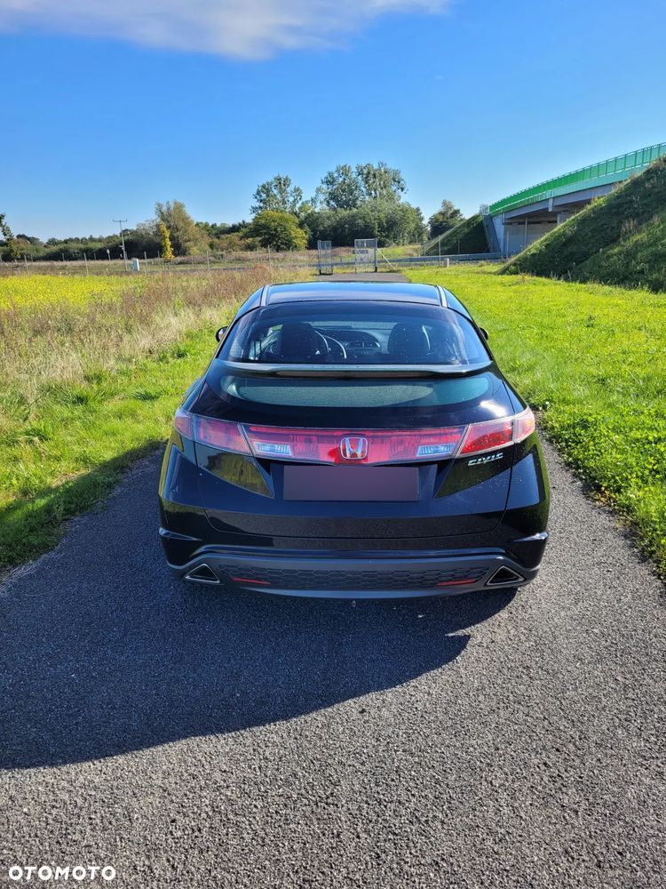 Honda Civic 1.8i-VTEC Sport - 1