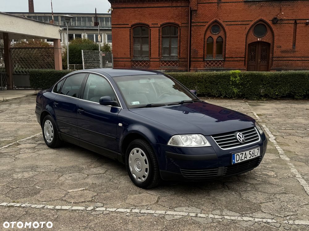Volkswagen Passat 1.6 Basis - 4