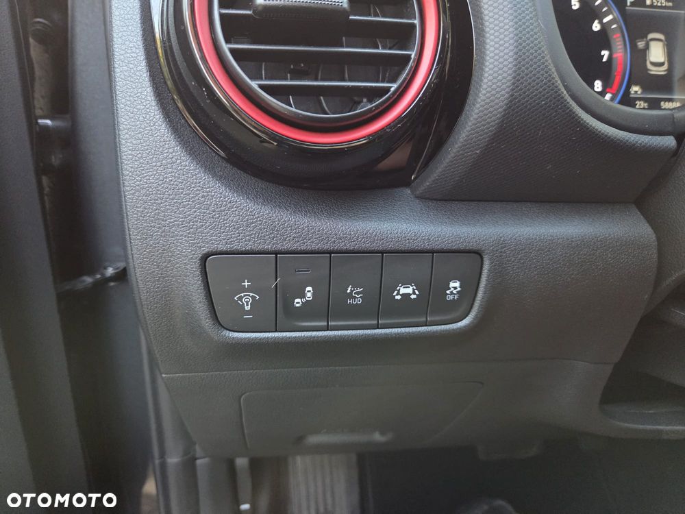 Hyundai Kona 1.6 T-GDI DCT Premium - 13