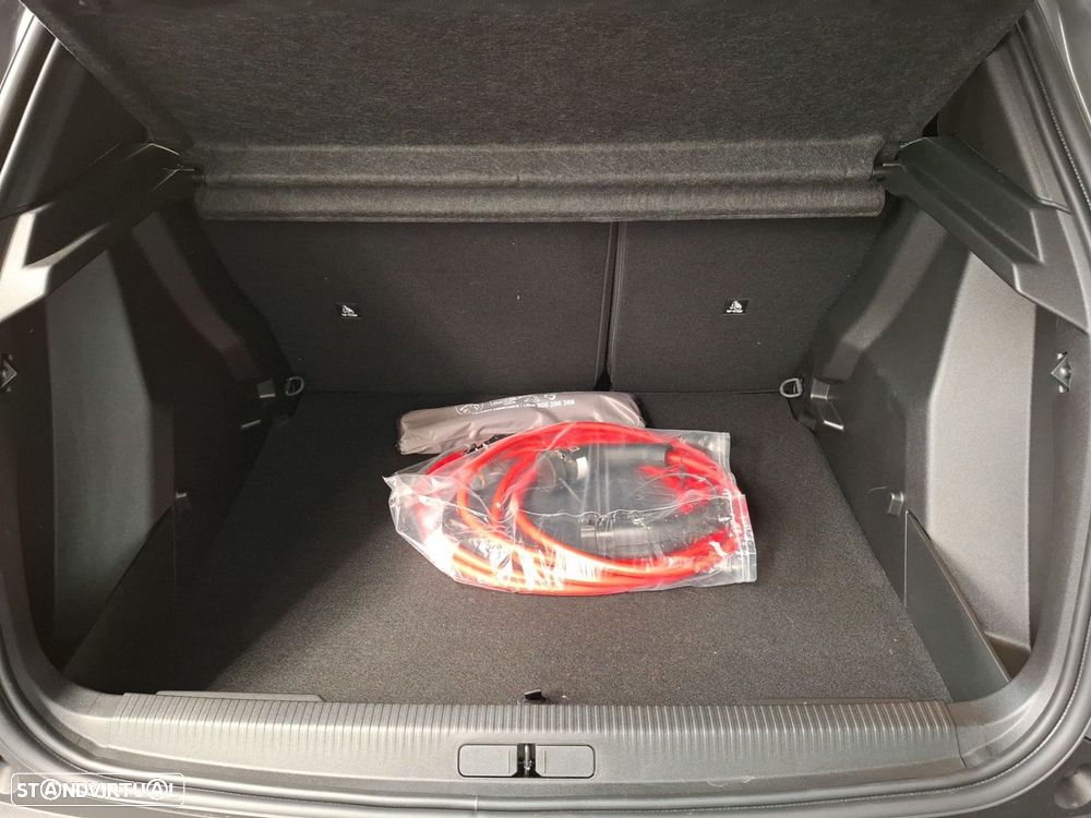 Peugeot e-2008 54 kWh Allure - 7