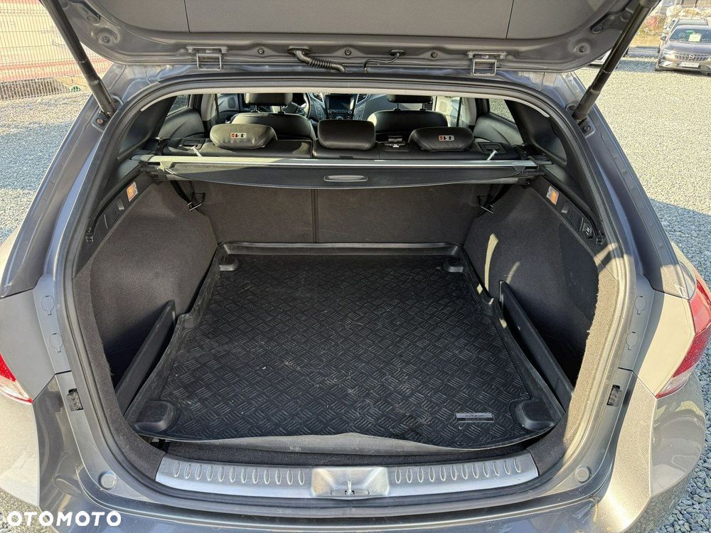 Hyundai i40 Kombi 1.7 CRDi Premium - 6