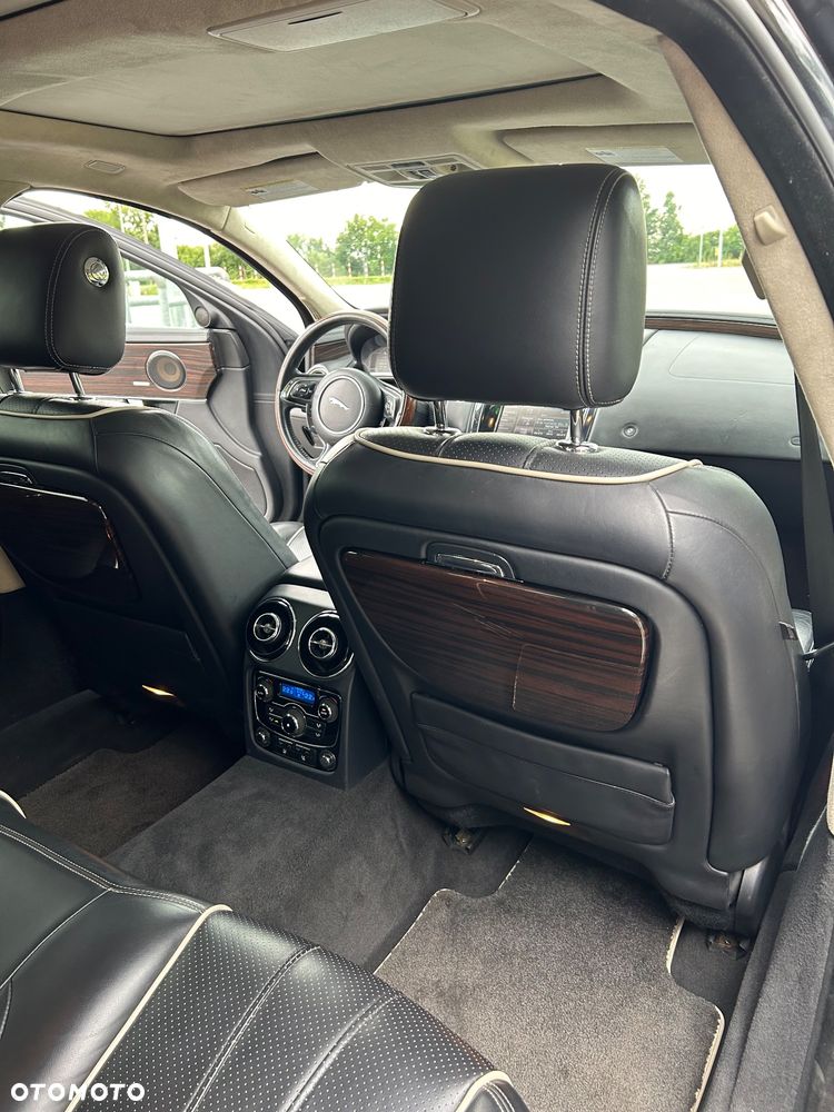 Jaguar XJ 5.0 V8 LWB Portfolio - 22