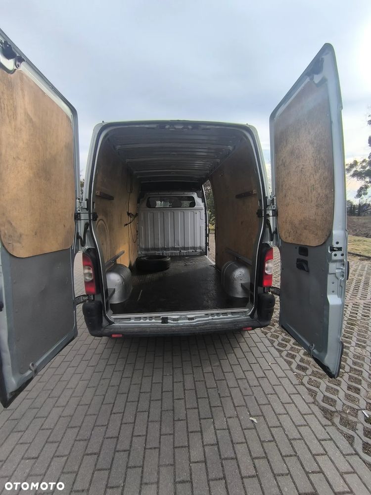 Nissan INTERSTAR - 6
