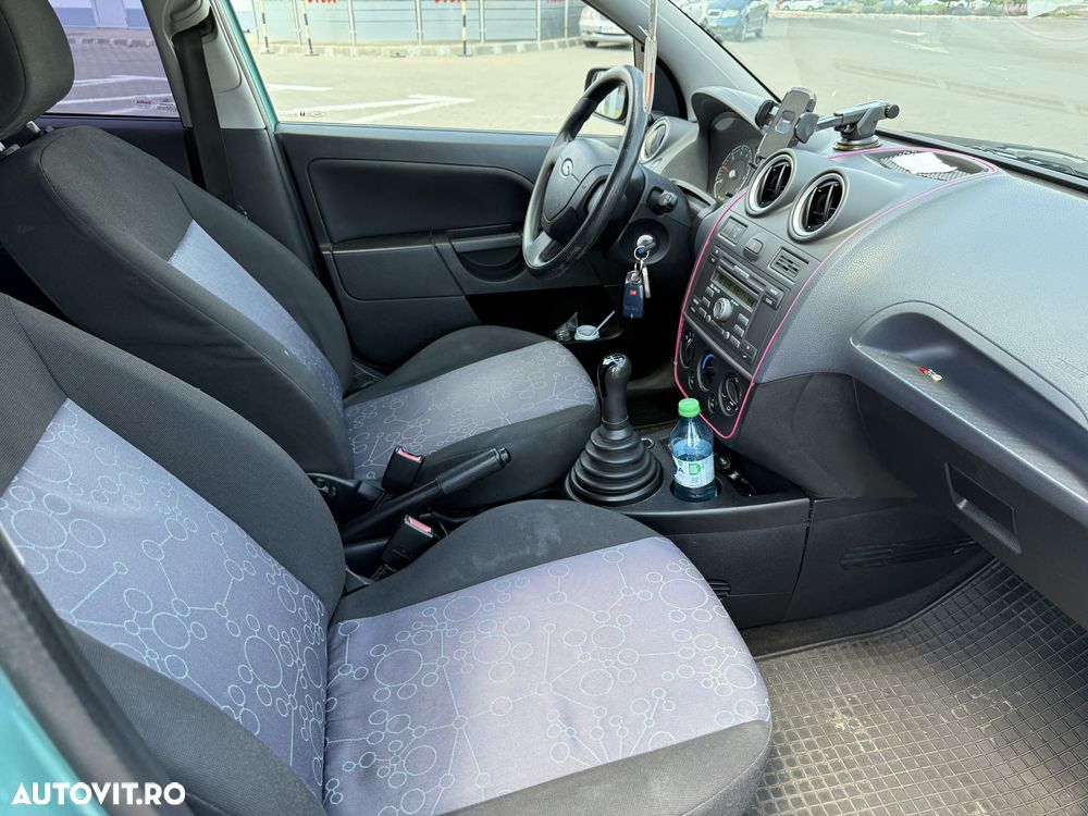 Ford Fiesta - 9