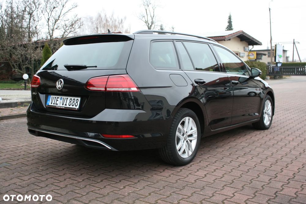 Volkswagen Golf 2.0 TDI SCR DSG Comfortline - 5