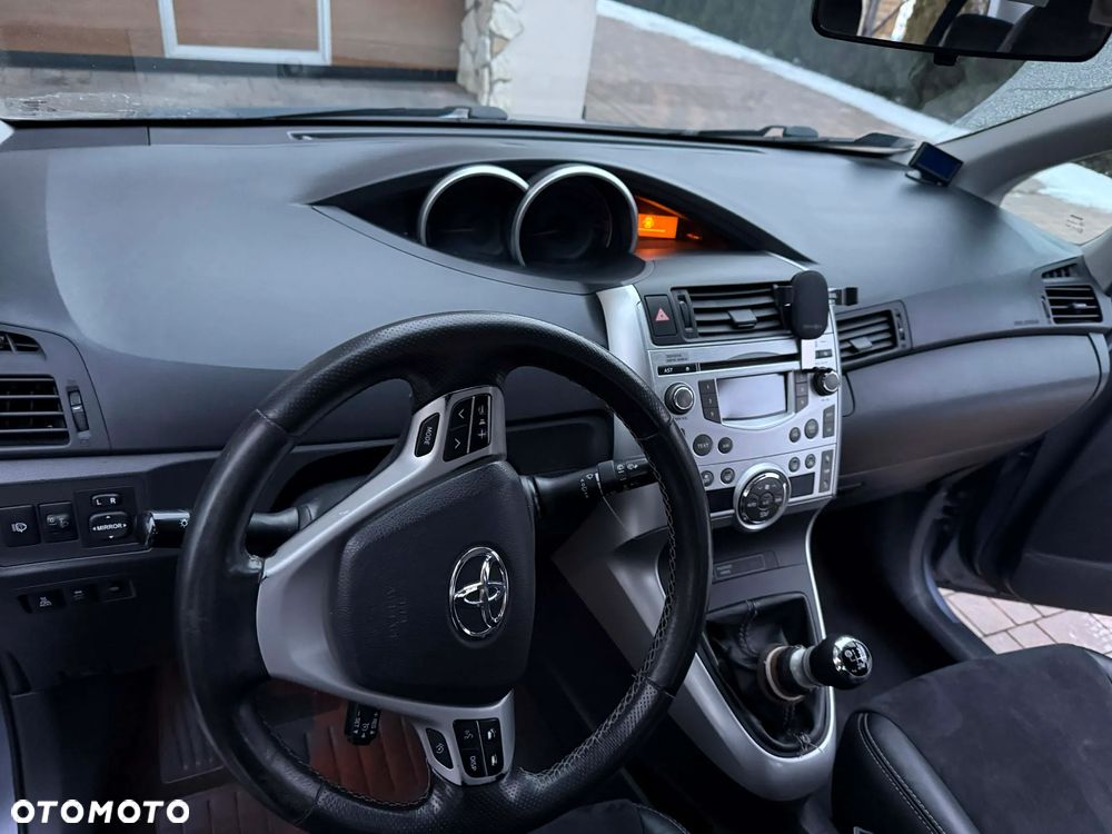 Toyota Verso 2.0 D-4D Sol 7os - 24