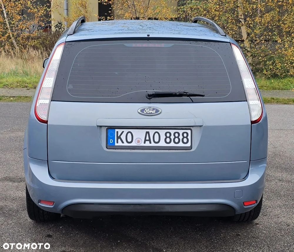 Ford Focus Turnier 1.6 16V Style - 10