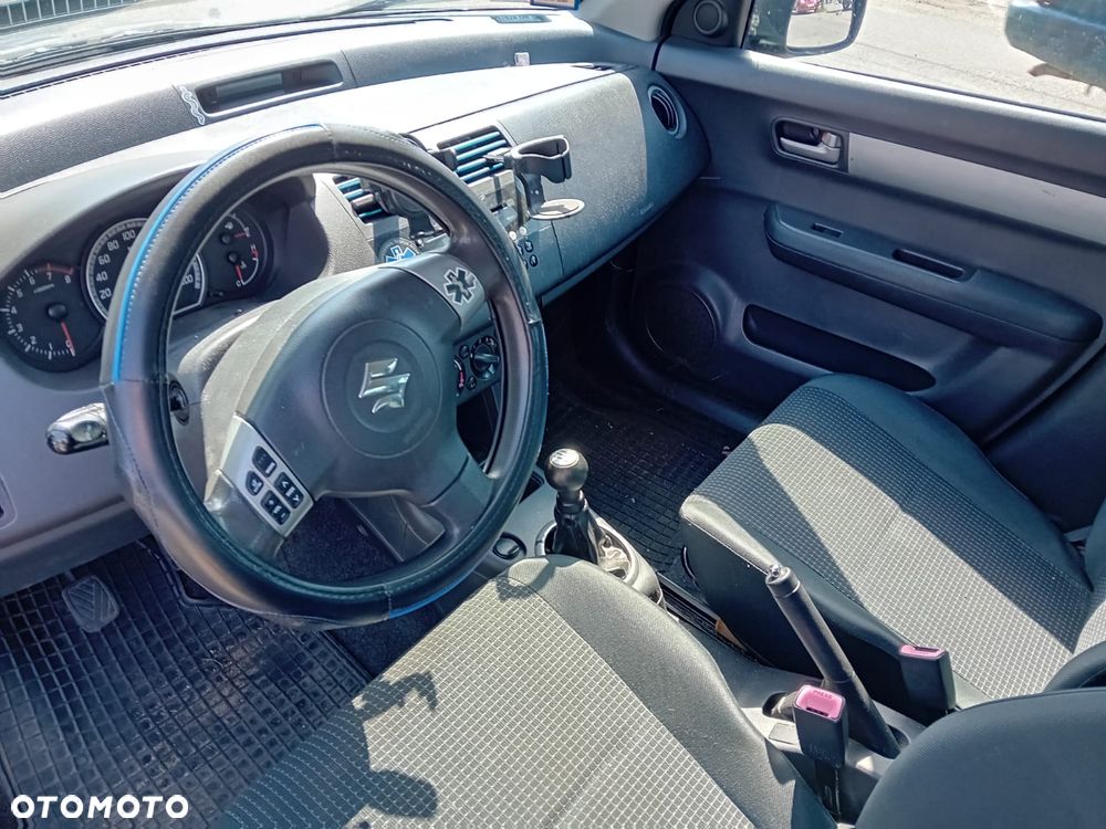 *SUZUKI SWIFT* Samochód na części - 3
