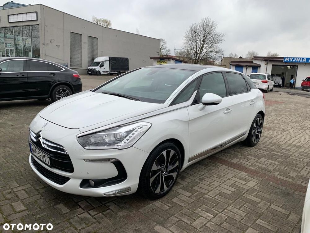 Citroën DS5 1.6 THP SoChic - 1
