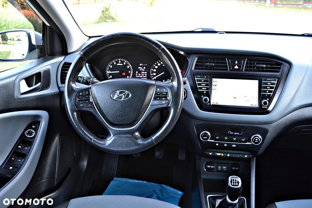 Hyundai i20 1.2 YES Gold - 31