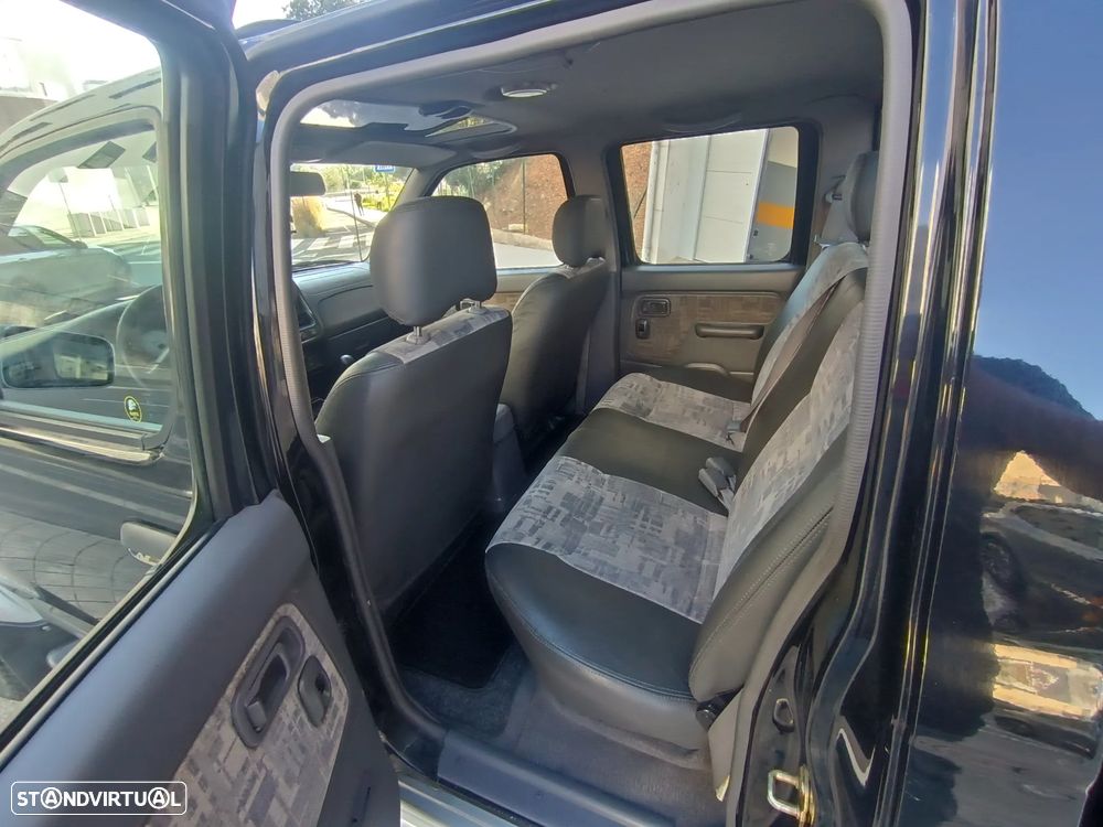 Nissan Pick Up 2.5 TD CD Navara - 27