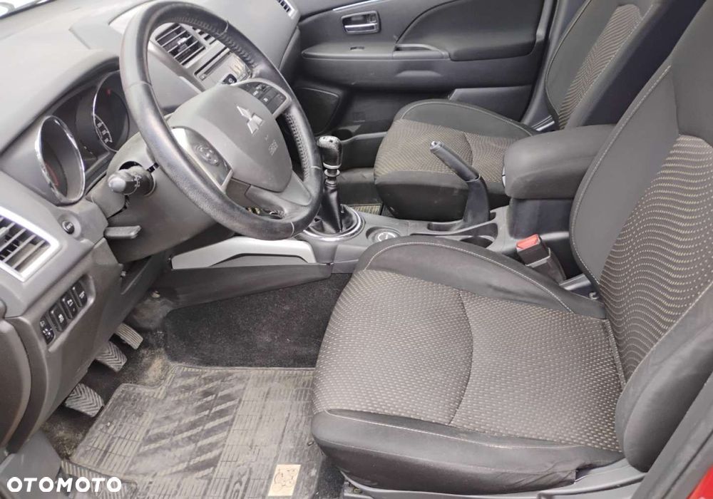 Mitsubishi ASX - 8