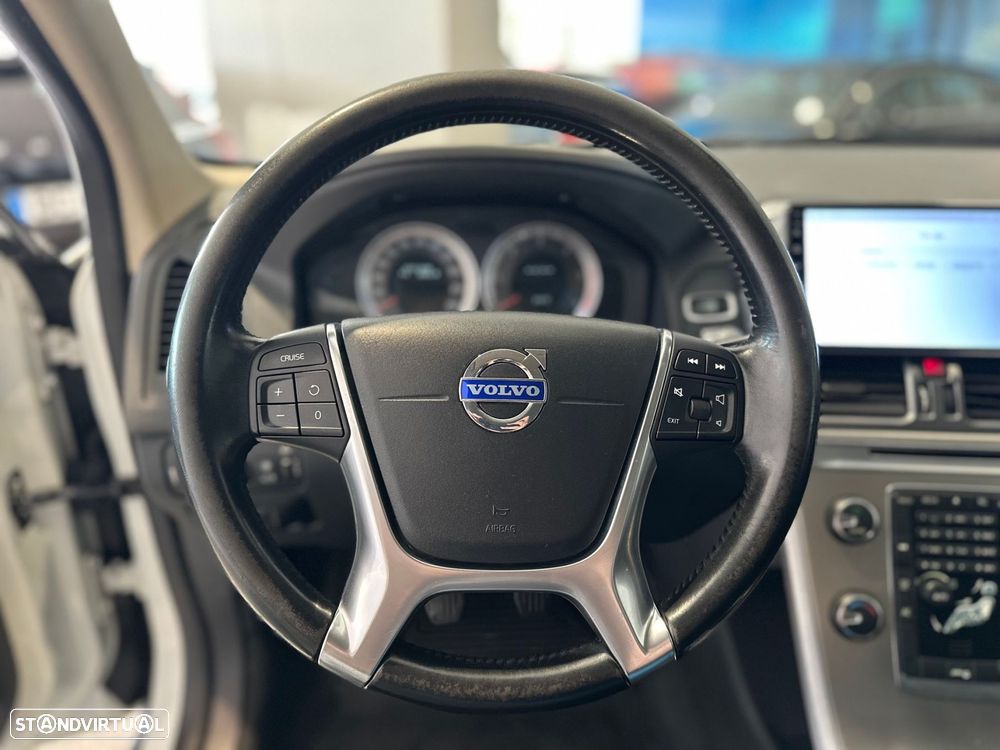 Volvo XC 60 2.4 D3 Momentum Start/Stop - 14