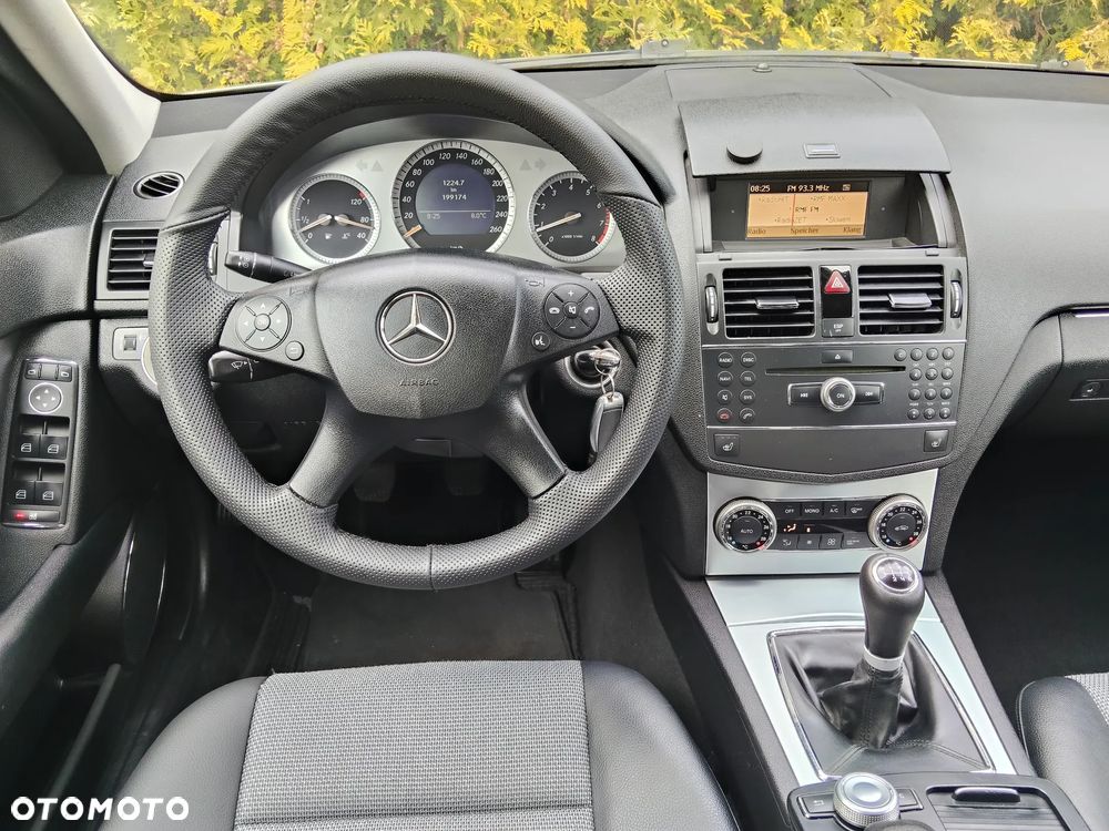 Mercedes-Benz Klasa C 200 Avantgarde Edition - 10