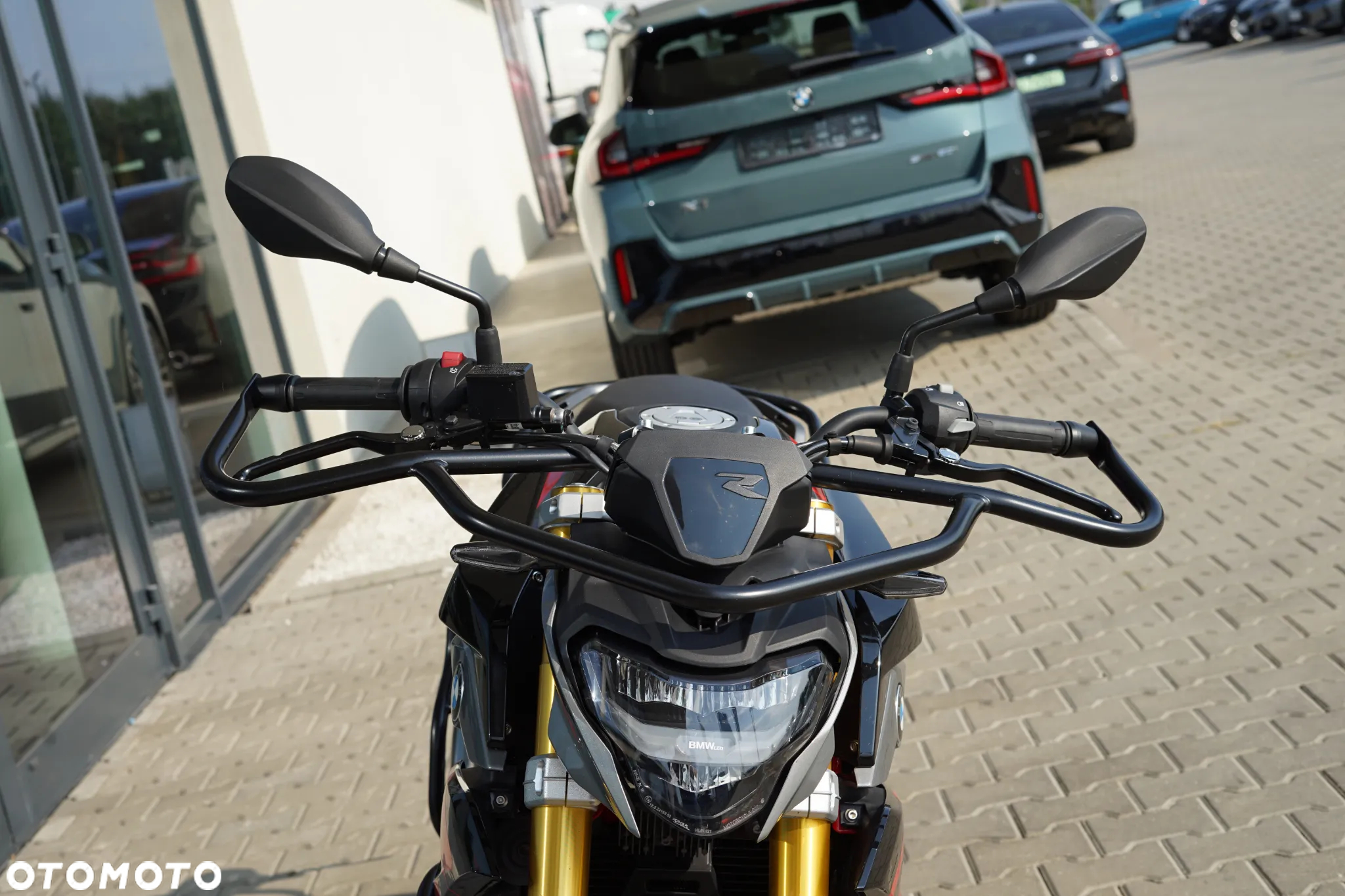 BMW G - 19