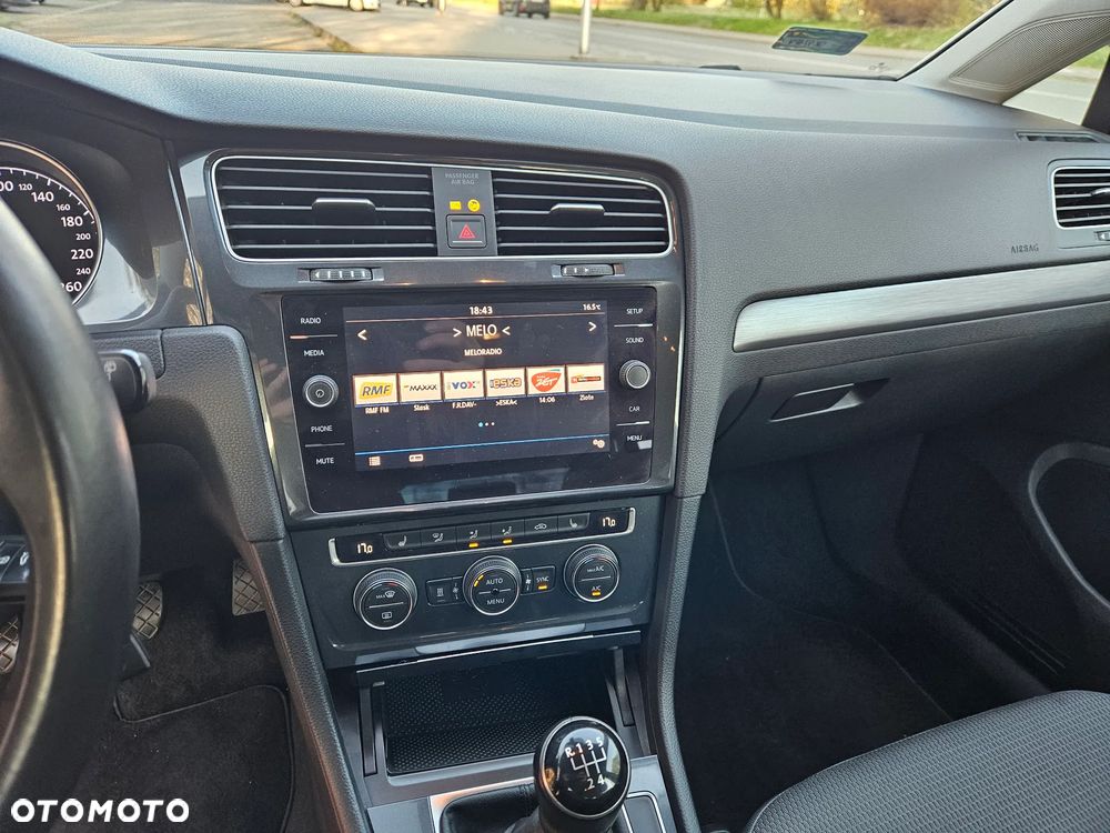 Volkswagen Golf 1.6 TDI SCR Trendline - 9