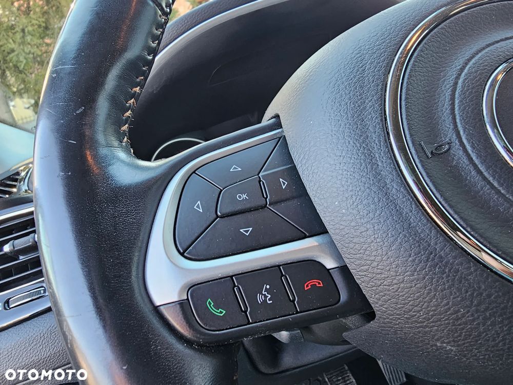Jeep Compass 1.4 MultiAir Longitude - 29