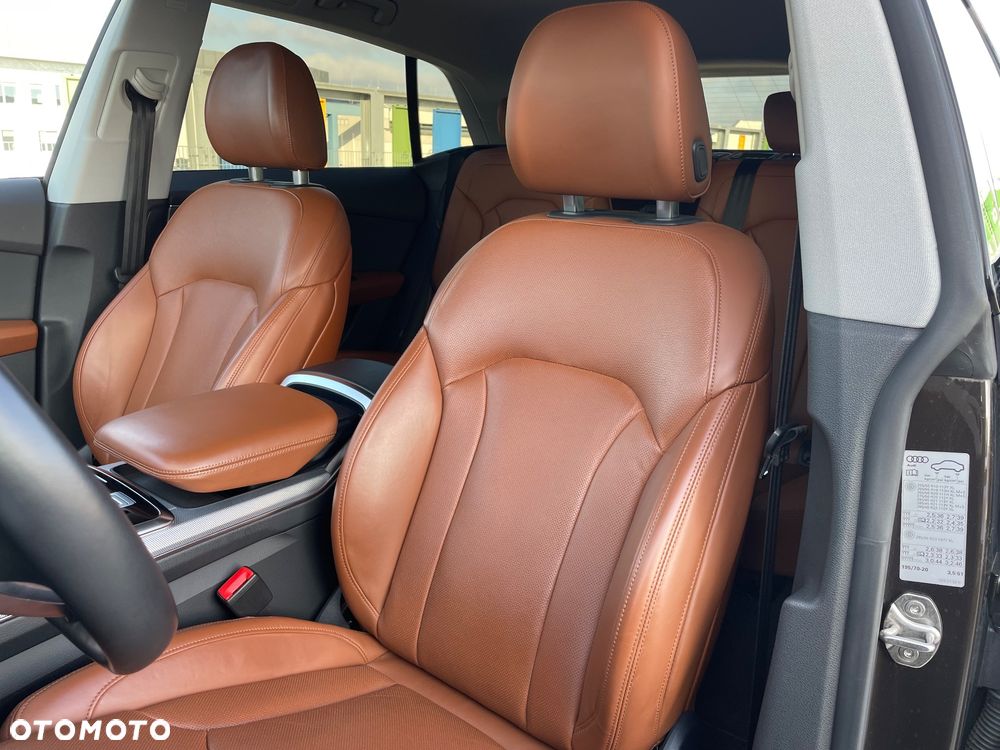 Audi Q8 SUV TFSI quattro 250 kW tiptronic S line business - 23