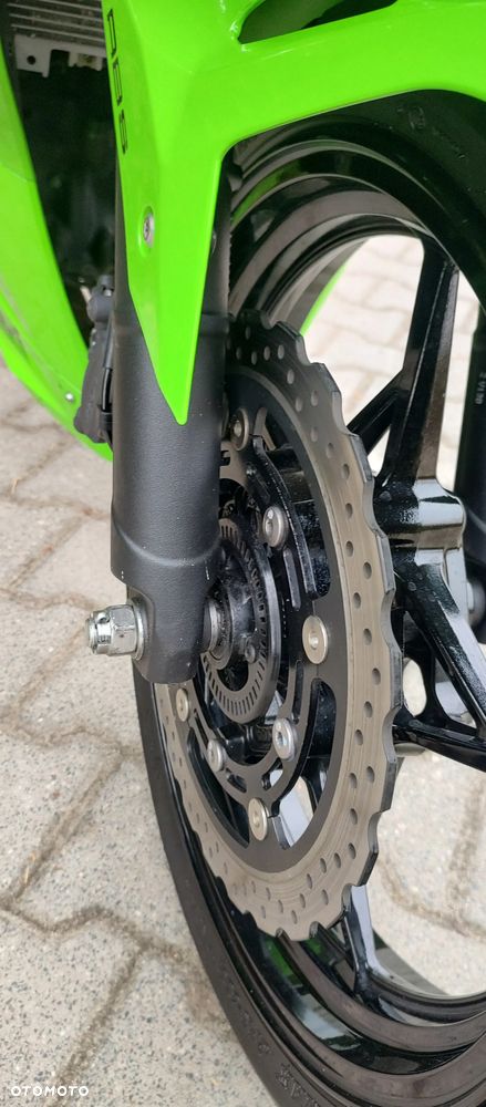 Kawasaki Ninja 400 - 13