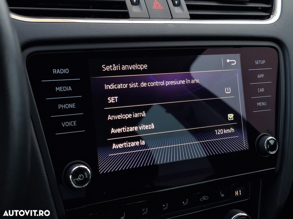 Skoda Octavia 2.0 TDI DSG Style - 17