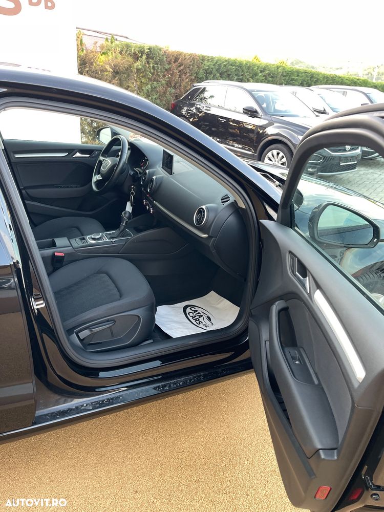 Audi A3 1.6 TDI (clean diesel) S tronic Ambiente - 23
