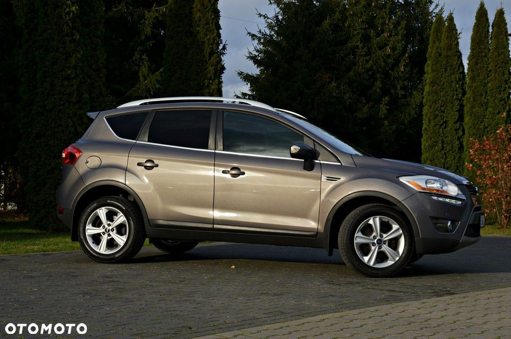 Ford Kuga 2.0 TDCi 2x4 Titanium - 13