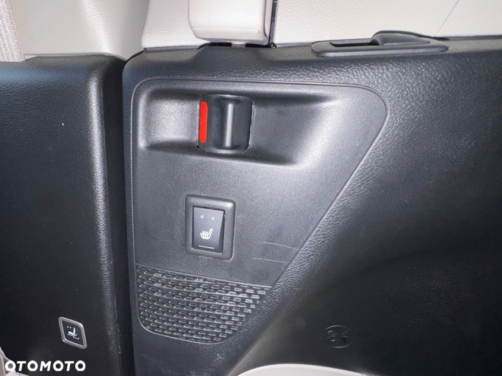 Chrysler Pacifica - 22