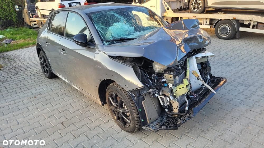 Peugeot 208 Hybrid 136 e-DSC6 GT - 2